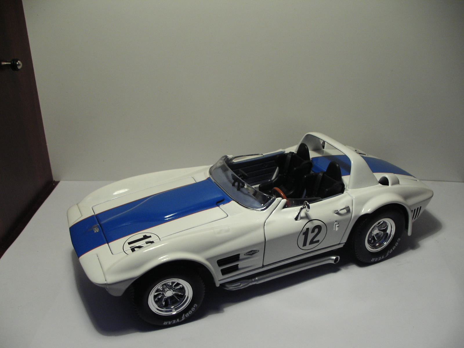 CHEVROLET CORVETTE GRAND SPORT rok 1964