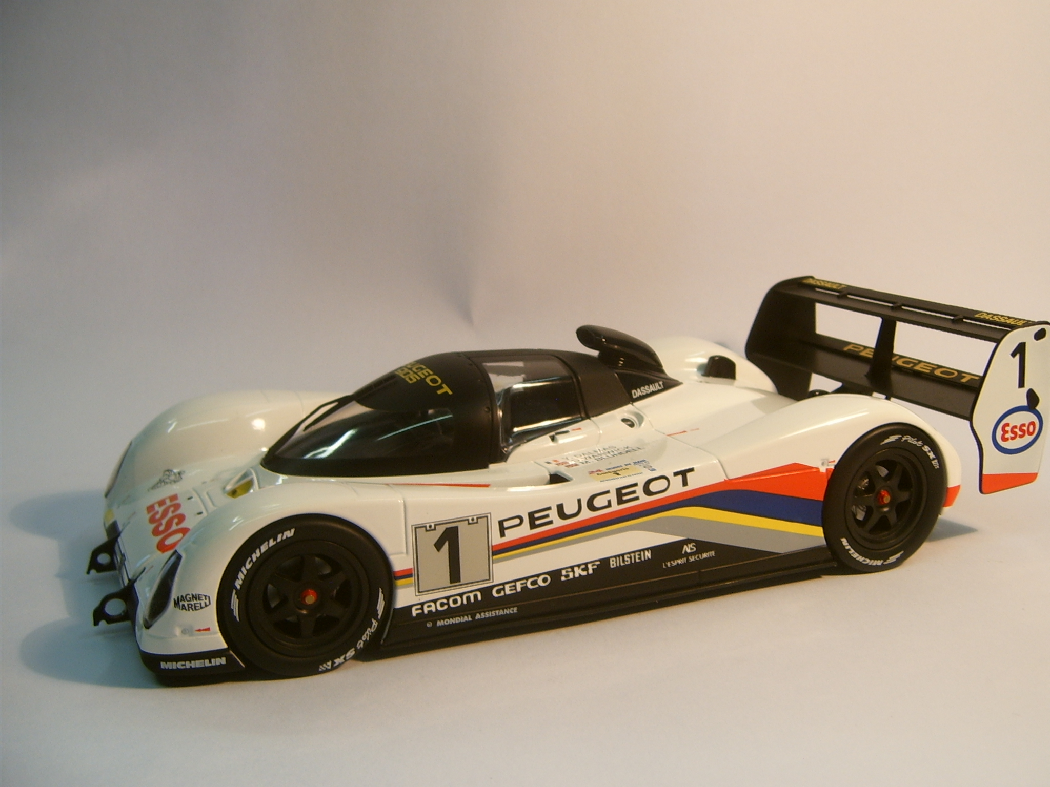 PEUGEOT 905 LeMANS